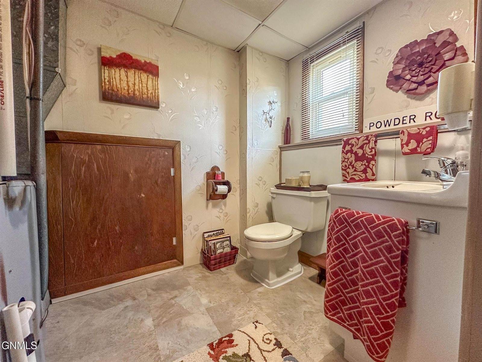 1840 Masterson Avenue, Bismarck, ND 58501