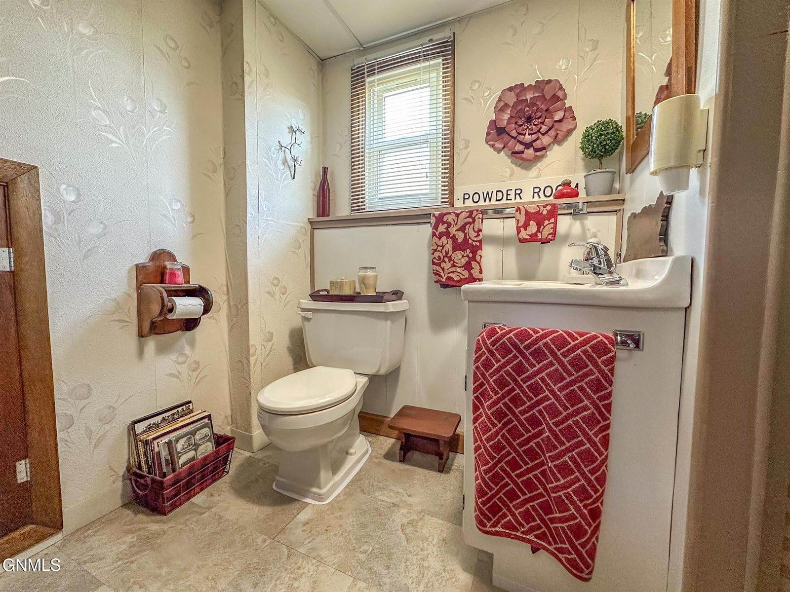 1840 Masterson Avenue, Bismarck, ND 58501