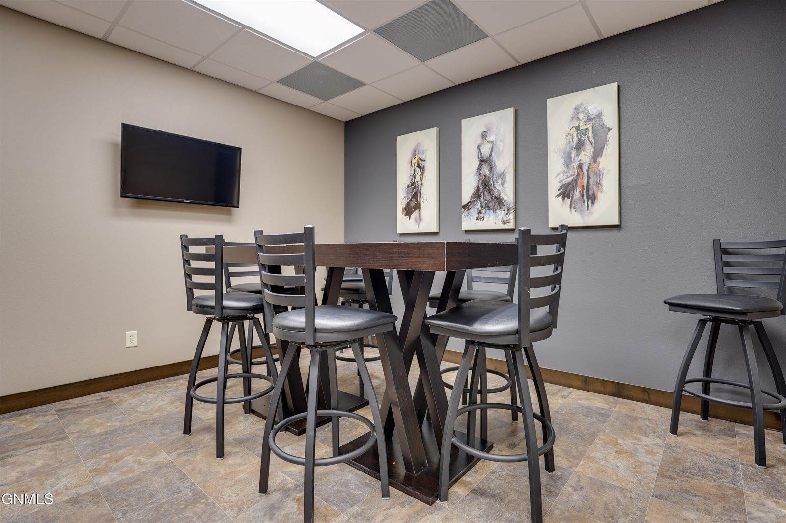 2101 40th Avenue SE, #106, Mandan, ND 58554