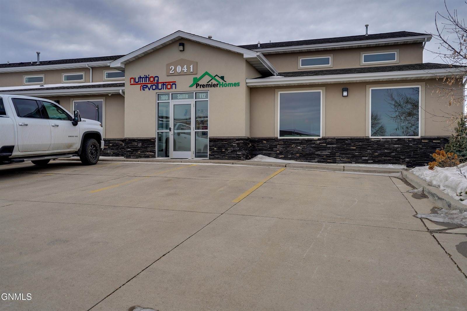 2041 40th Avenue SE, #100, Mandan, ND 58554