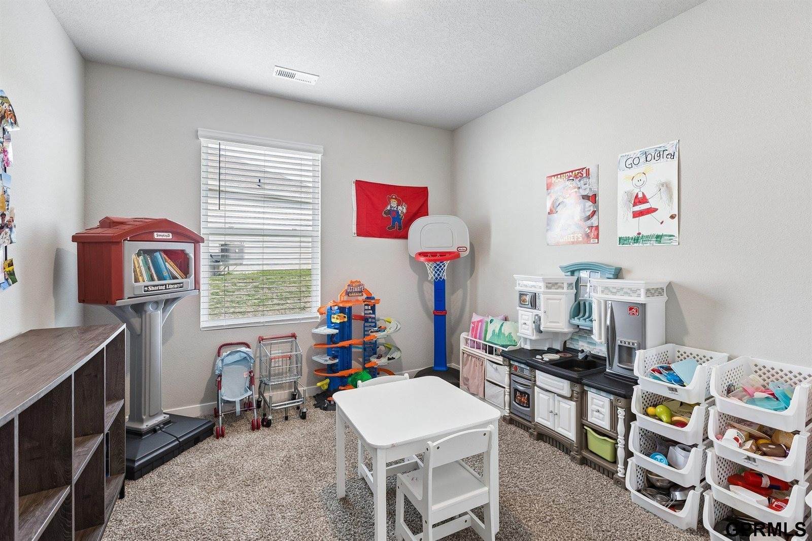 10807 South 177Th Street, Omaha, NE 68136