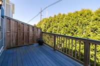 1 Harbor Mist Dr, Fairhaven, MA 02719