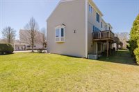 1 Harbor Mist Dr, Fairhaven, MA 02719
