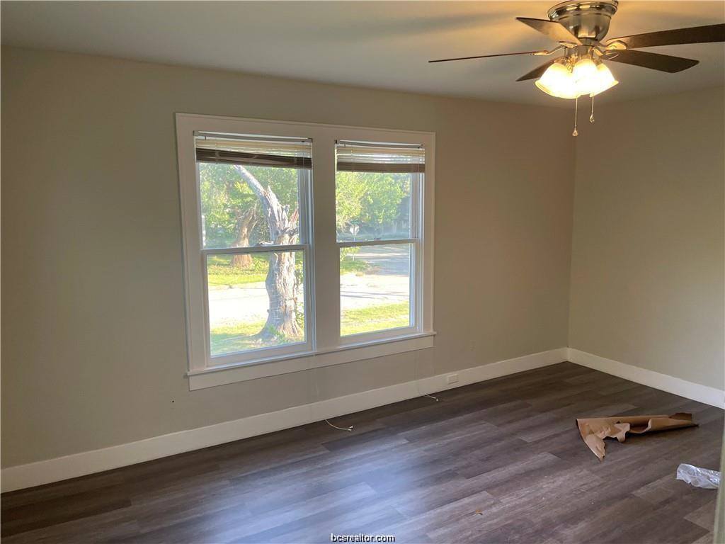 803 East McAlpine Street, Navasota, TX 77868