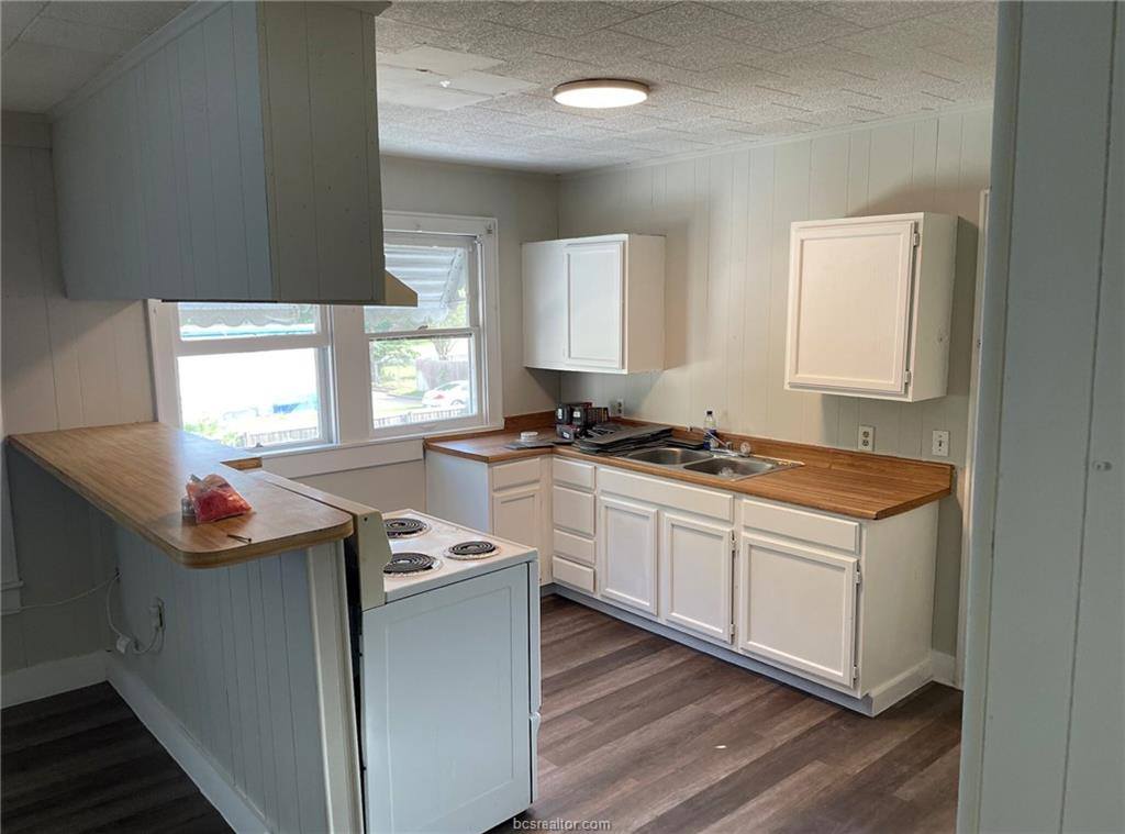 803 East McAlpine Street, Navasota, TX 77868