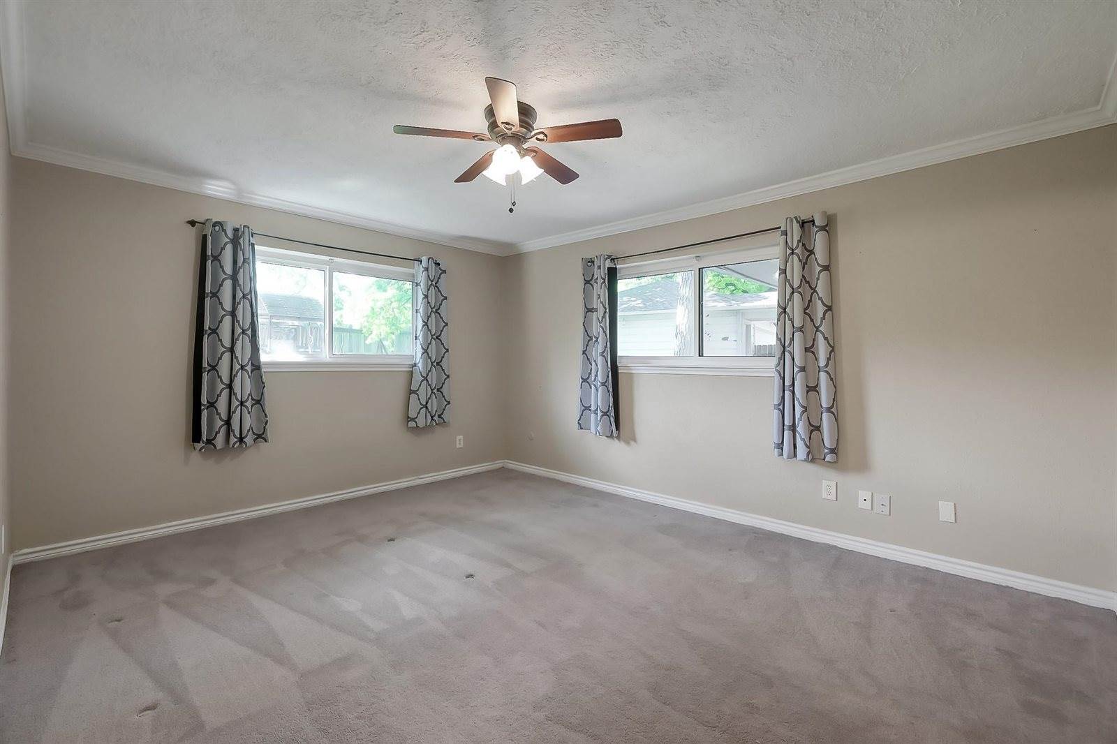 1218 Glouchester Lane, Houston, TX 77073