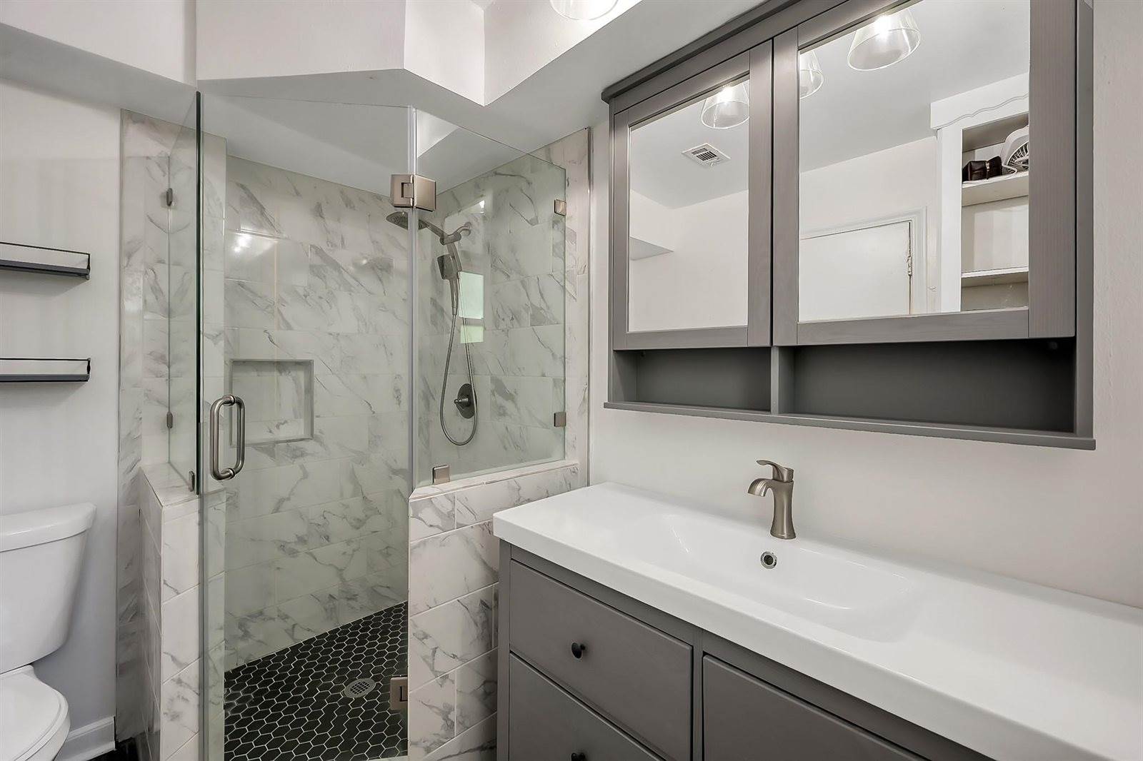 1218 Glouchester Lane, Houston, TX 77073