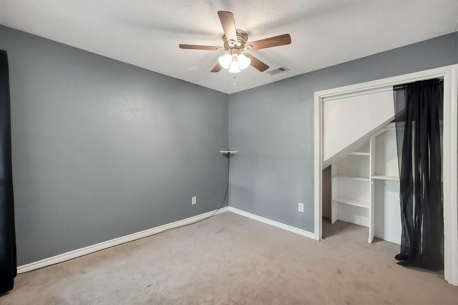 1218 Glouchester Lane, Houston, TX 77073