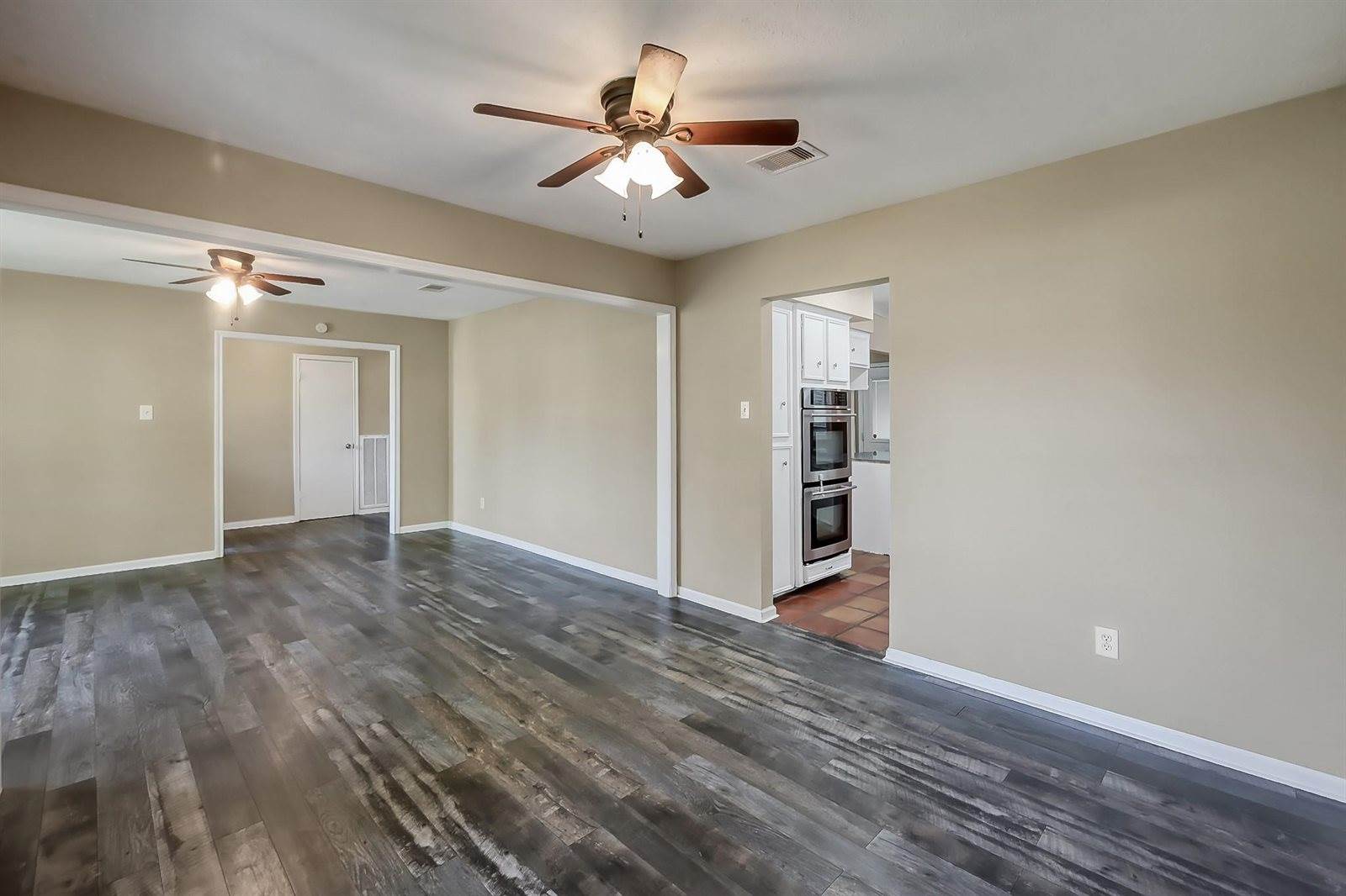 1218 Glouchester Lane, Houston, TX 77073