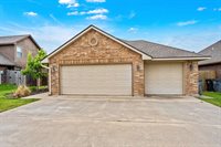 5708 NW Valor Ave, Lawton, OK 73505