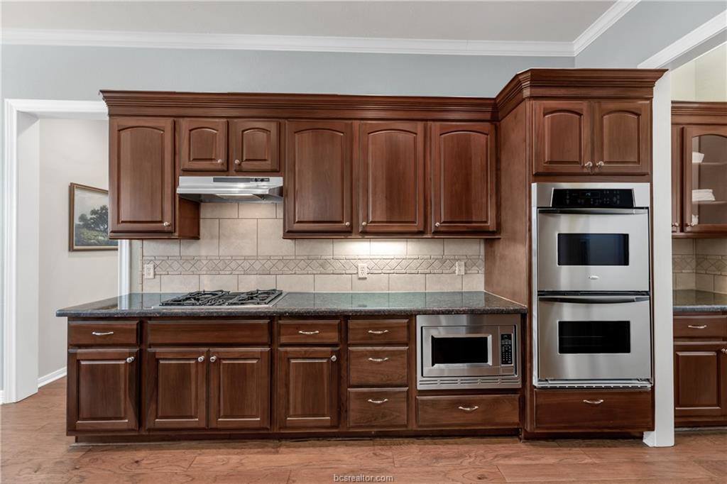 4303 Whitwick Place, College Station, TX 77845