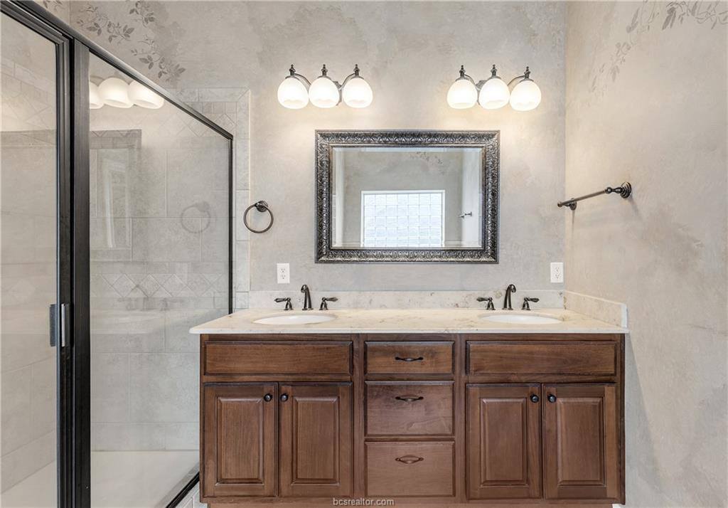 4303 Whitwick Place, College Station, TX 77845