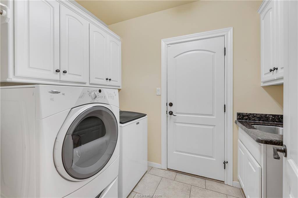 4303 Whitwick Place, College Station, TX 77845