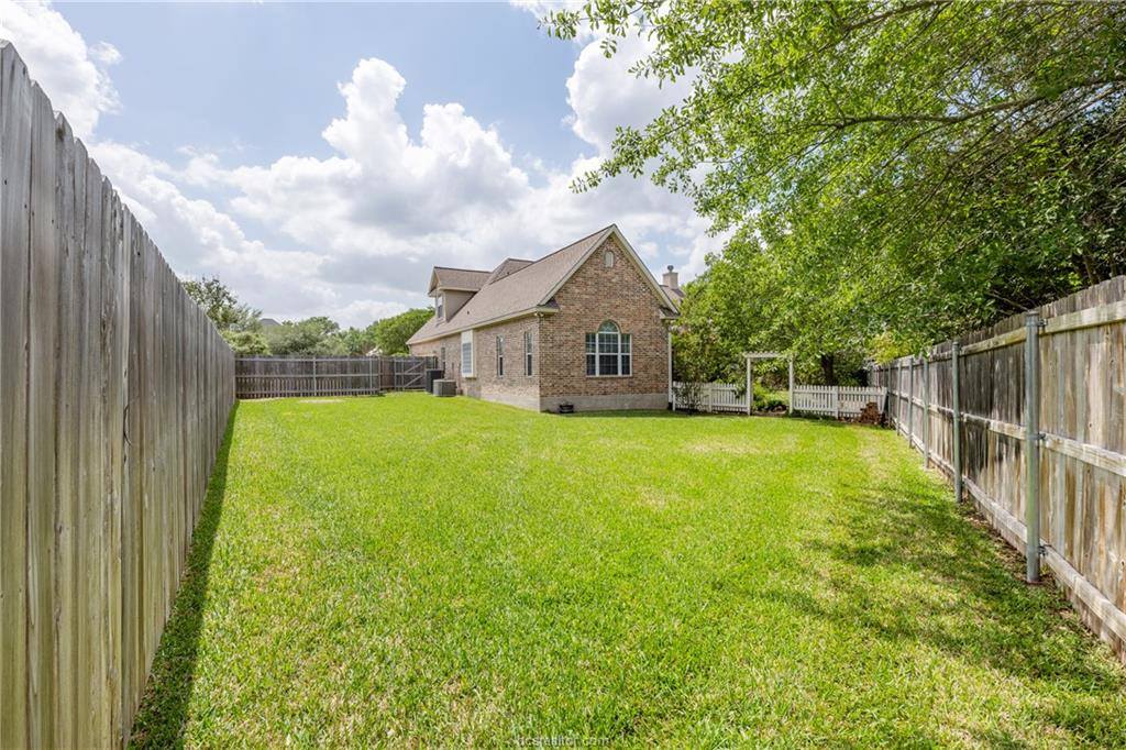4303 Whitwick Place, College Station, TX 77845