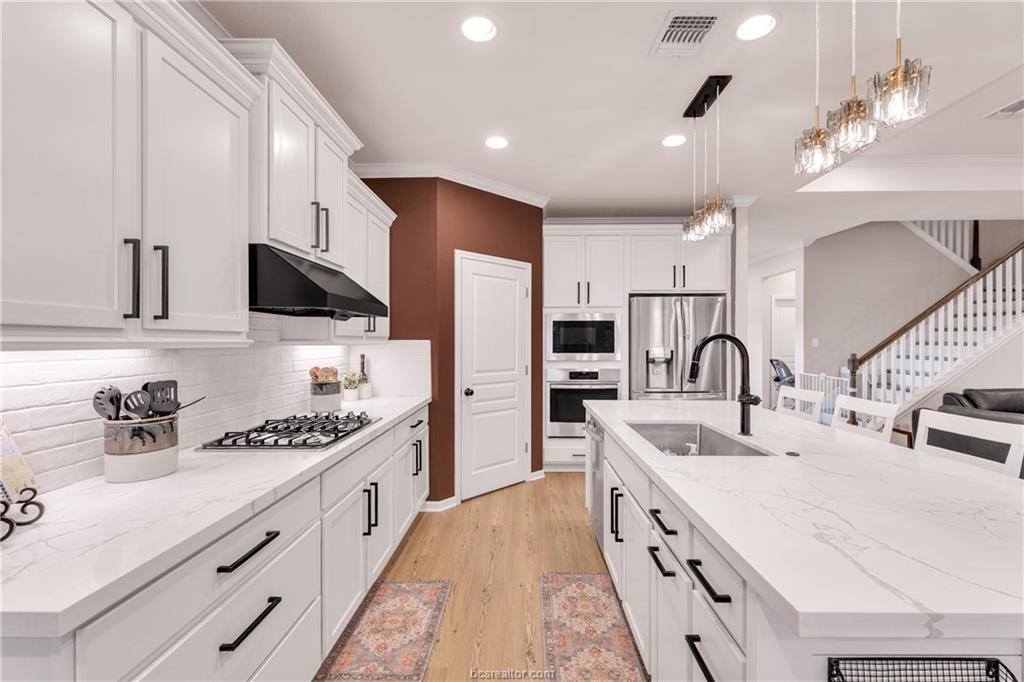 3693 Haskell Hollow Loop, College Station, TX 77845