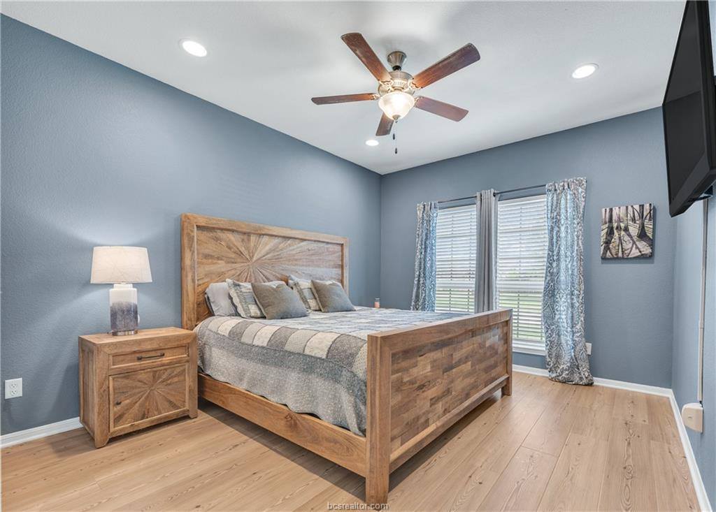 3693 Haskell Hollow Loop, College Station, TX 77845