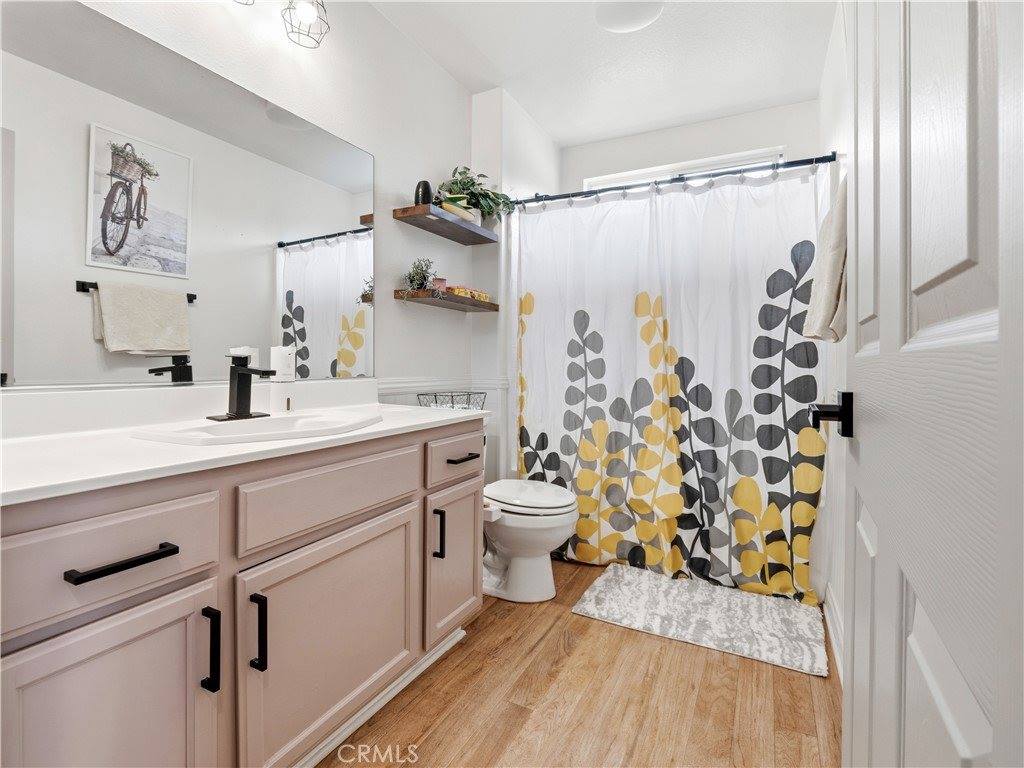 24842 Noelle, Newhall, CA 91321