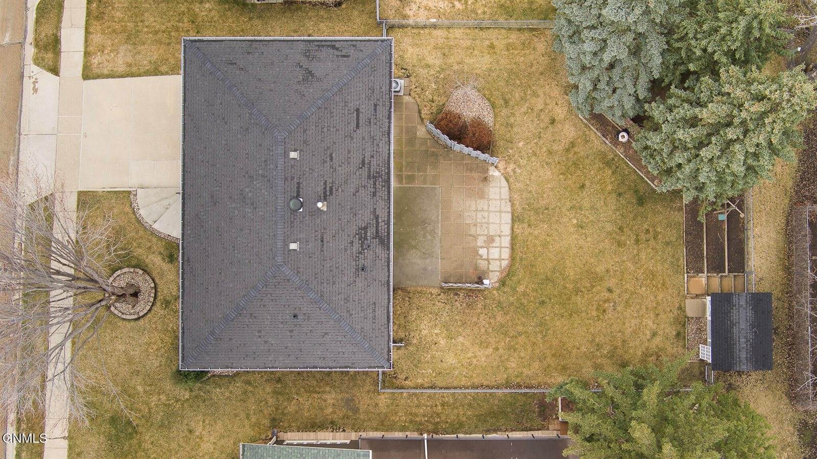 2406 Hillview Avenue, Bismarck, ND 58501