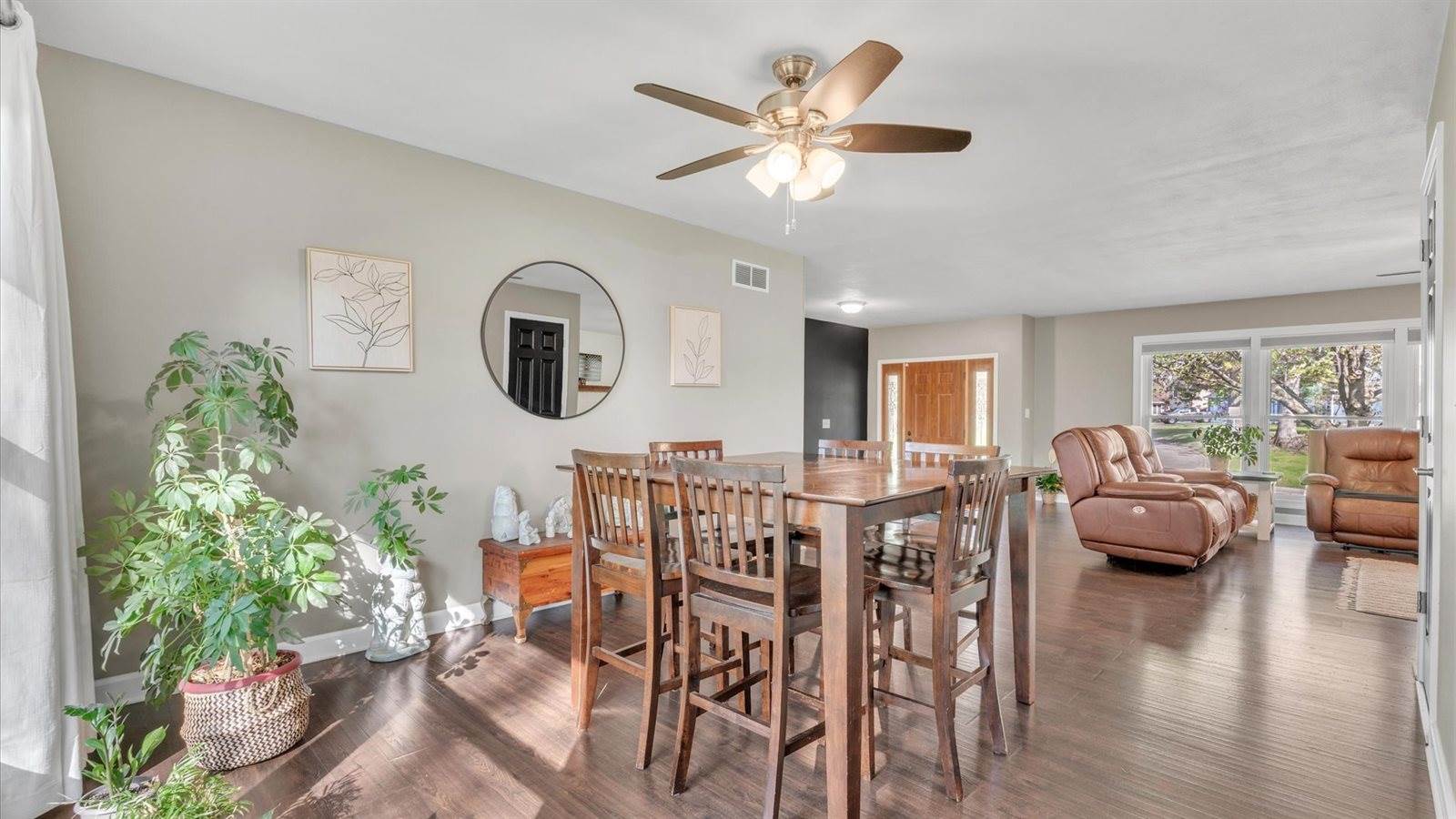 2900 27th Street, Rock Island, IL 61201