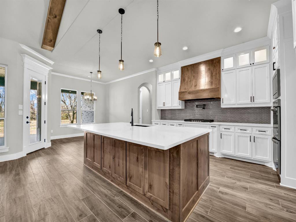 213 Desperado Court, Weatherford, TX 76088