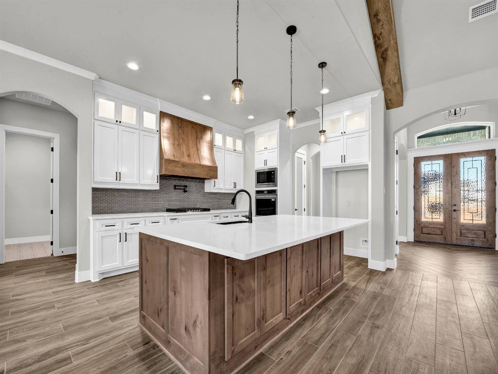 213 Desperado Court, Weatherford, TX 76088