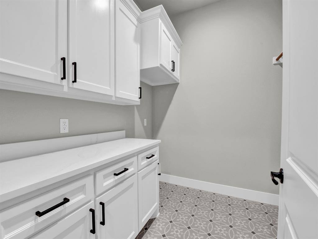 213 Desperado Court, Weatherford, TX 76088