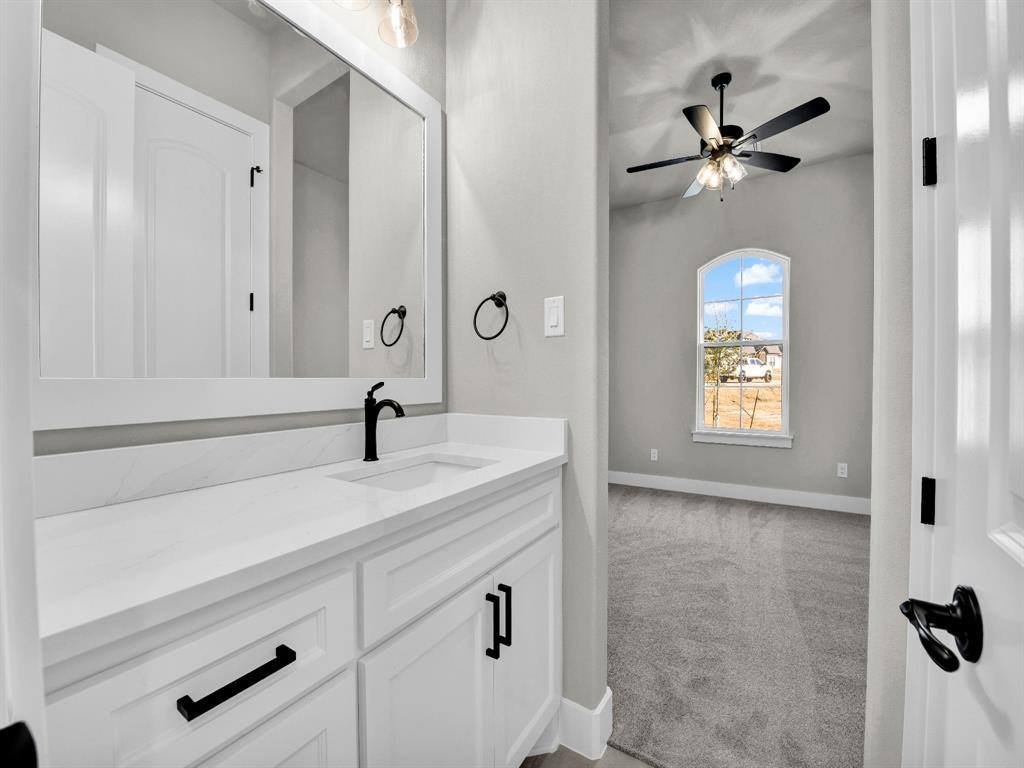 213 Desperado Court, Weatherford, TX 76088