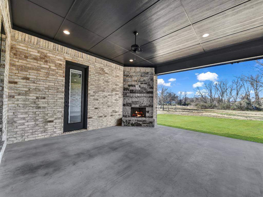 213 Desperado Court, Weatherford, TX 76088