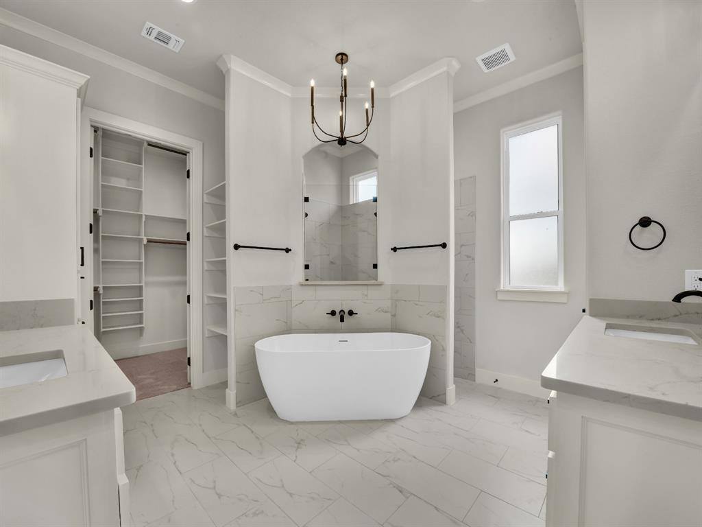 313 Wrangler Court, Weatherford, TX 76088