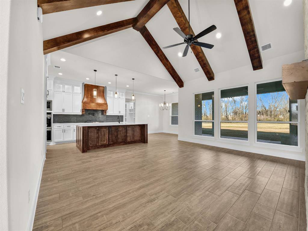 212 Desperado Court, Weatherford, TX 76088