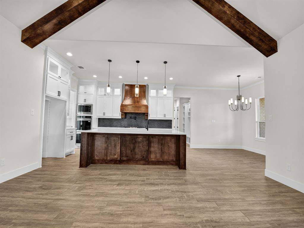 212 Desperado Court, Weatherford, TX 76088