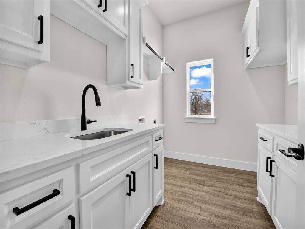 212 Desperado Court, Weatherford, TX 76088