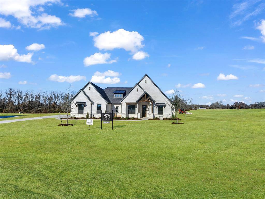 212 Desperado Court, Weatherford, TX 76088