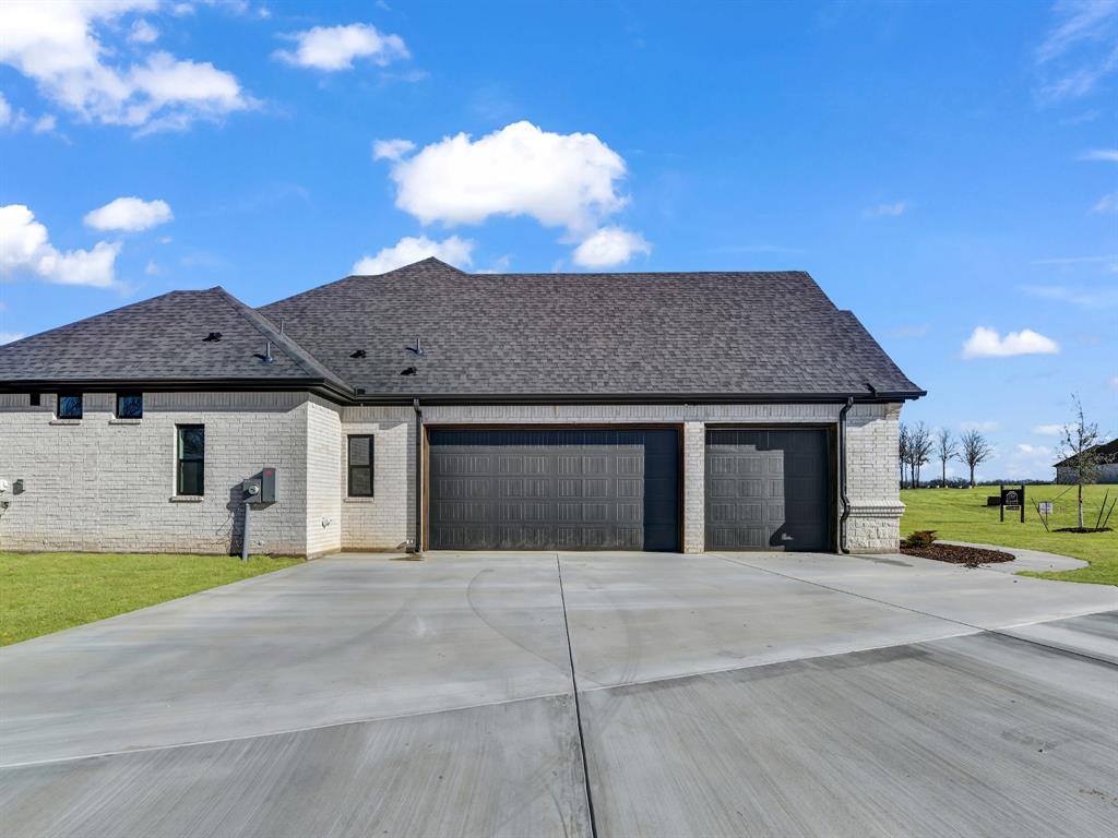 212 Desperado Court, Weatherford, TX 76088