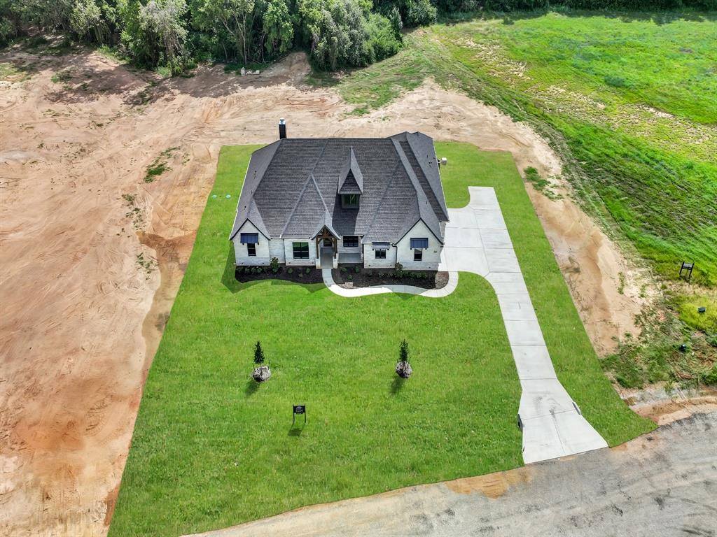 305 Wrangler Court, Weatherford, TX 76088