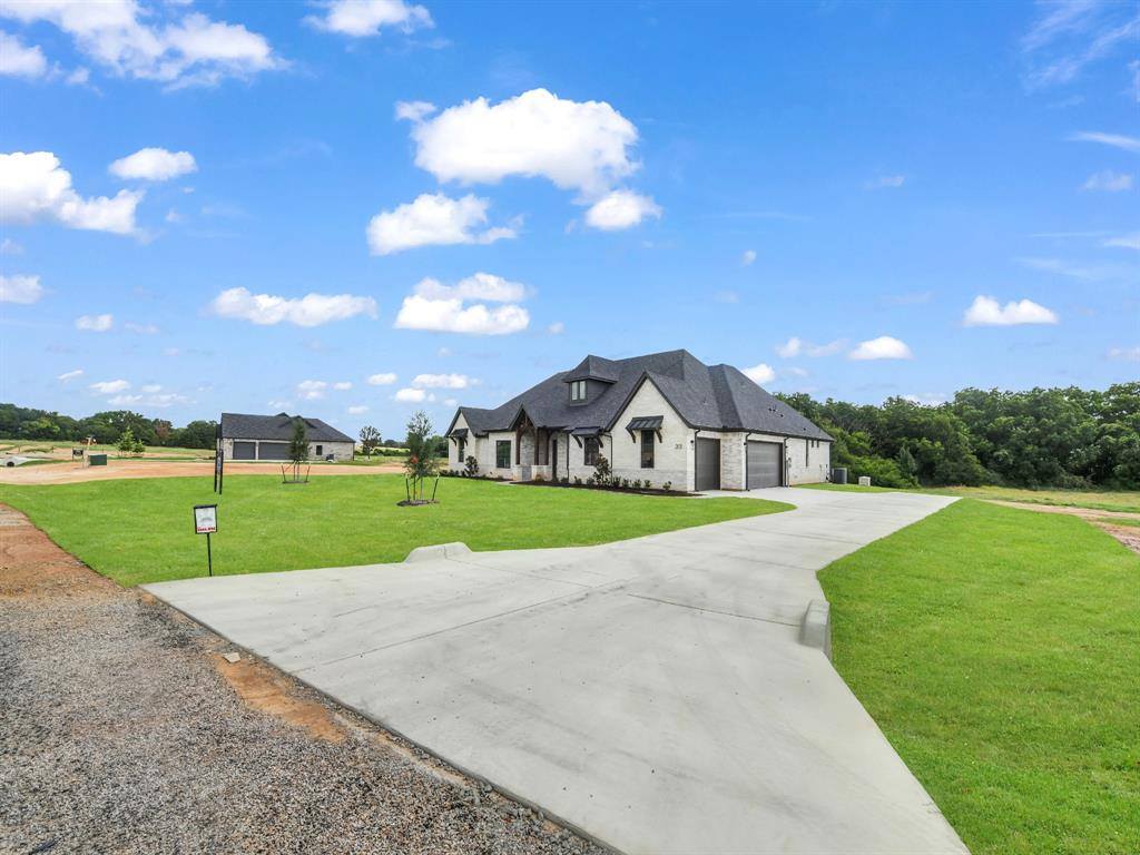 305 Wrangler Court, Weatherford, TX 76088