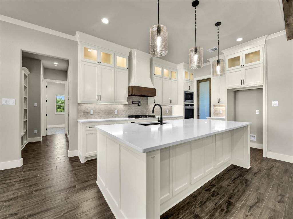 124 Desperado Way, Weatherford, TX 76088