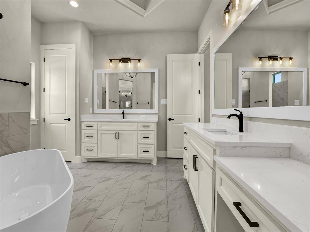 124 Desperado Way, Weatherford, TX 76088