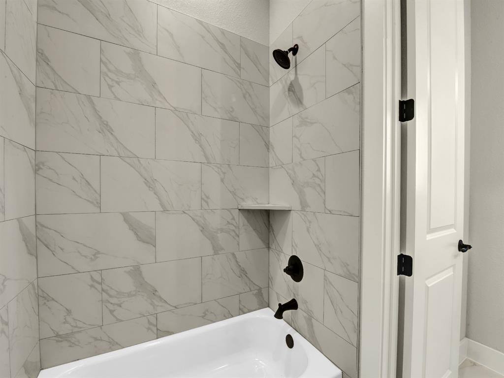 124 Desperado Way, Weatherford, TX 76088