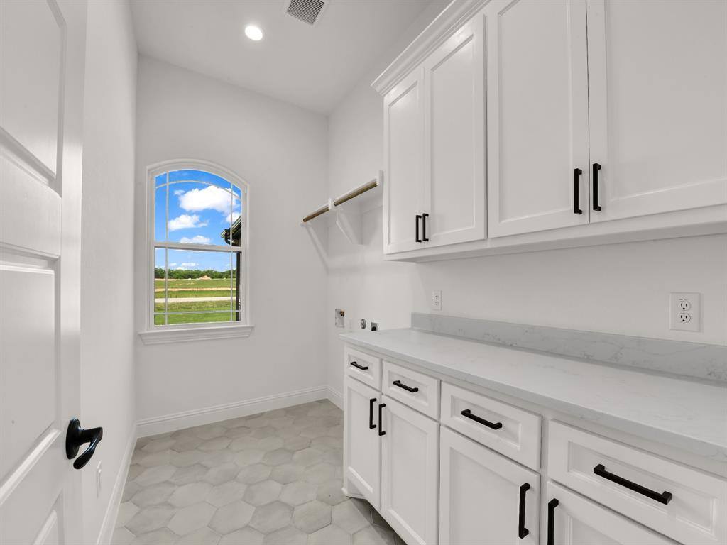 143 Desperado Way, Weatherford, TX 76088