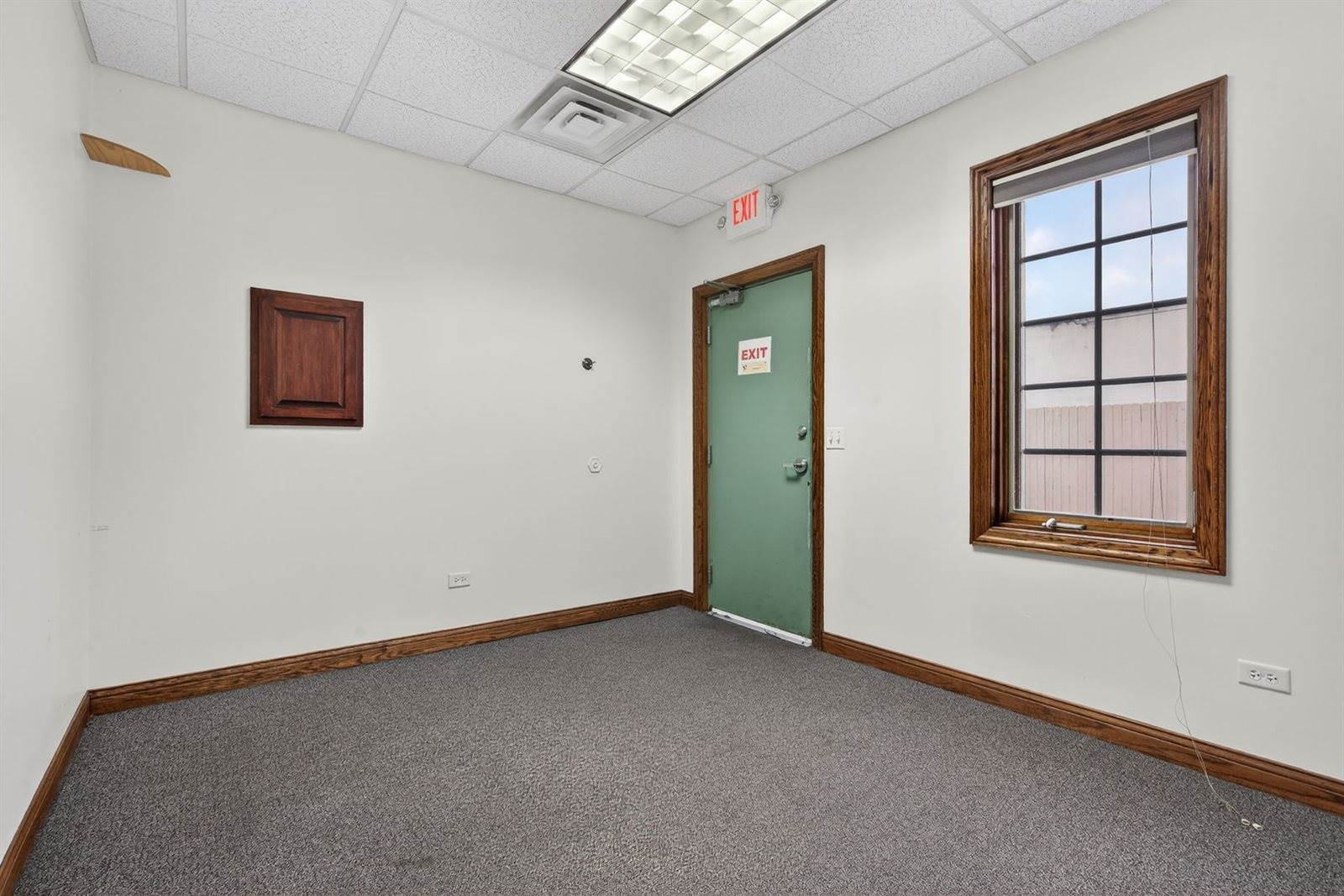 32 Uno Circle, Joliet, IL 60435
