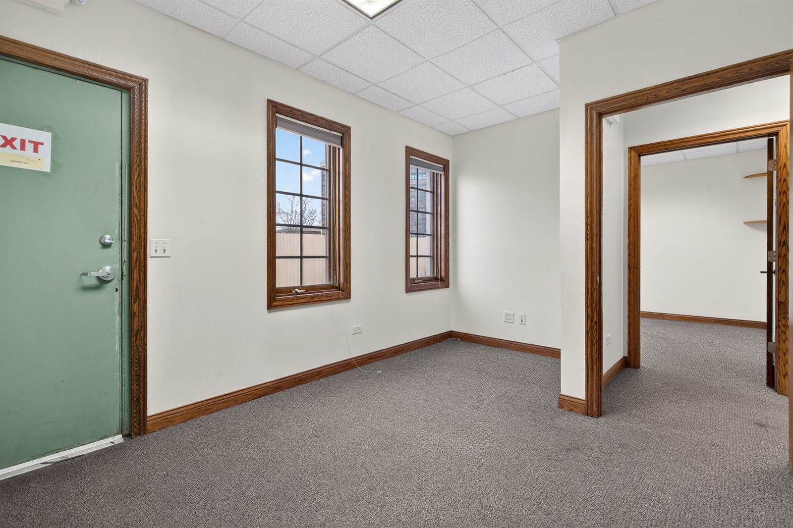 32 Uno Circle, Joliet, IL 60435
