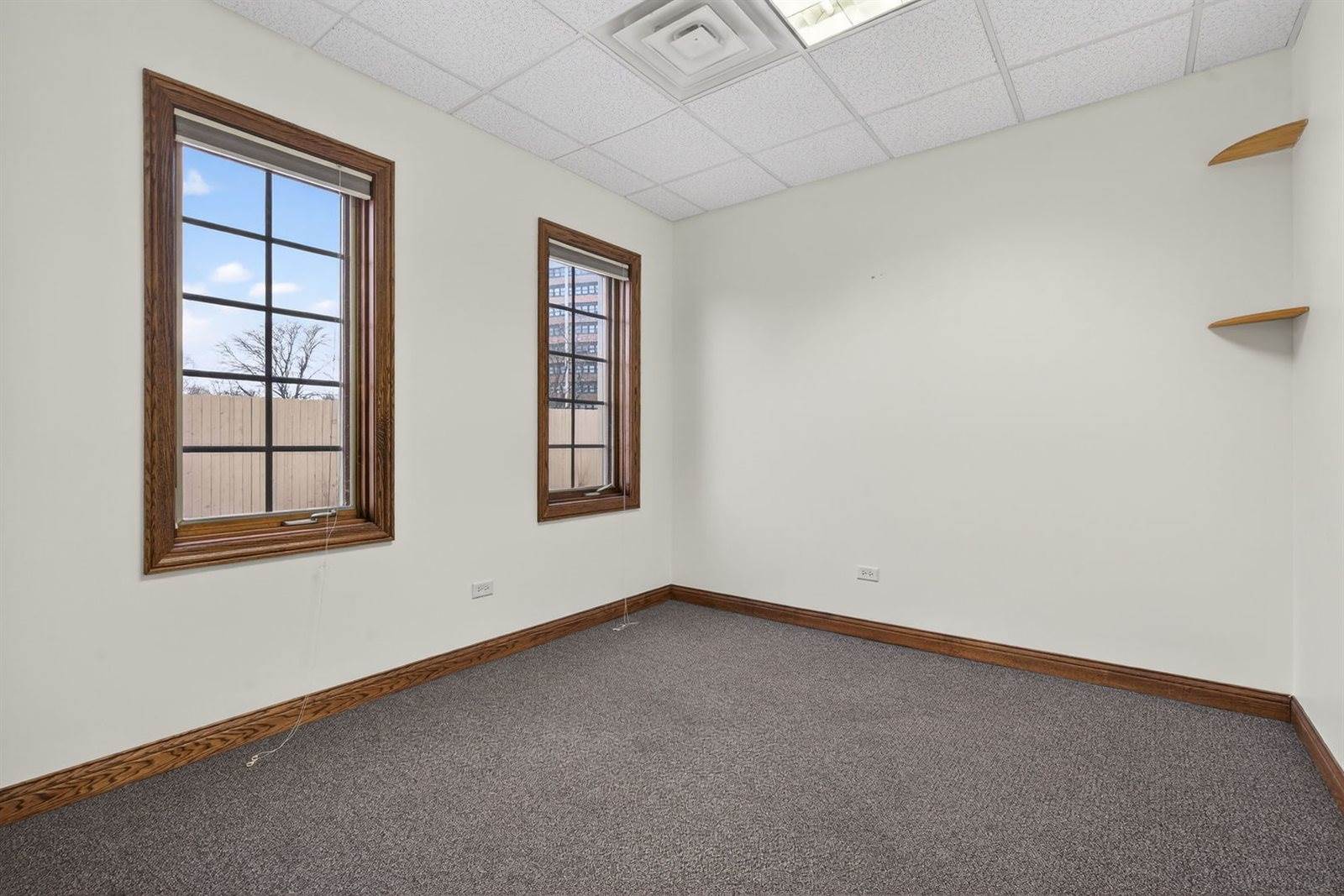 32 Uno Circle, Joliet, IL 60435