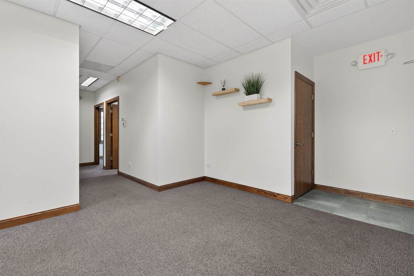 32 Uno Circle, Joliet, IL 60435