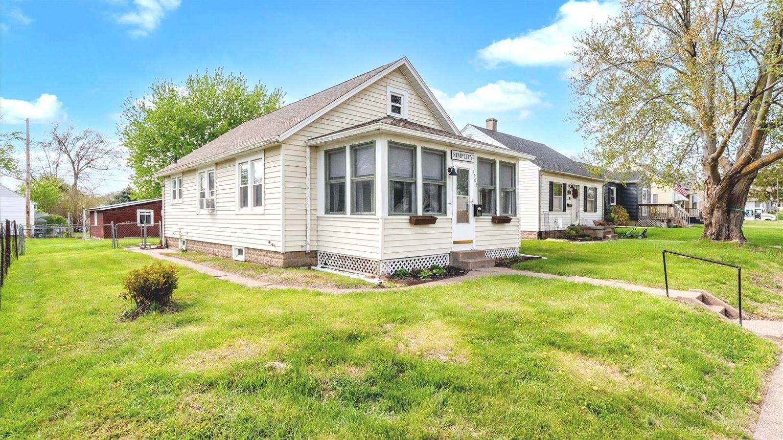 3708 North Fillmore Street, Davenport, IA 52806
