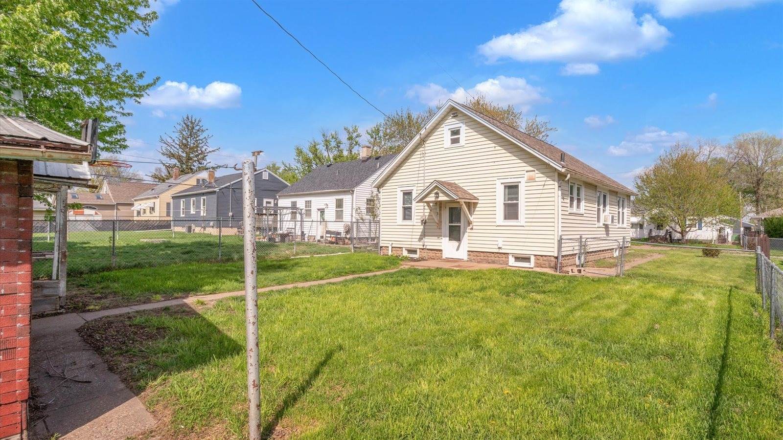 3708 North Fillmore Street, Davenport, IA 52806