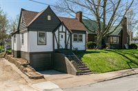 209 East Pleasant Street, Davenport, IA 52803