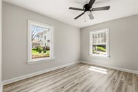 209 East Pleasant Street, Davenport, IA 52803