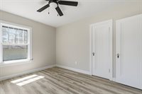 209 East Pleasant Street, Davenport, IA 52803