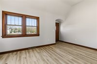 209 East Pleasant Street, Davenport, IA 52803